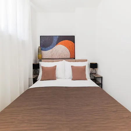 Nevera By Belmont Realty Apartman *